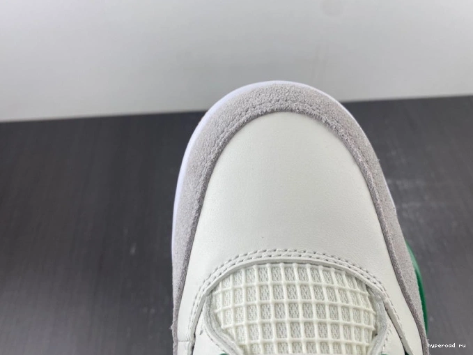 Air 4 Jordan Green Pine DR5415-103 x Nike SB 0813